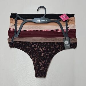 Vince Camuto Woman's Leopard and Solid Smooth Thong Set